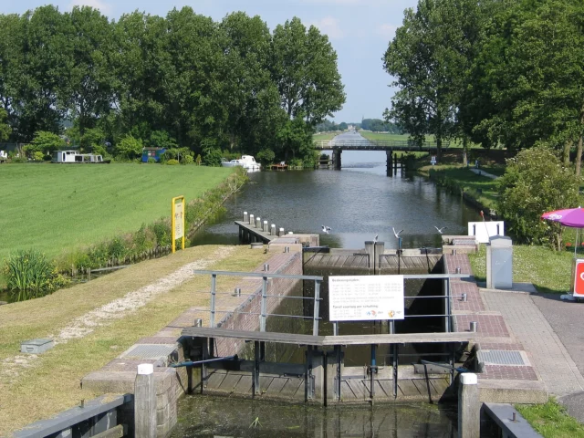De_Hoef_Oostzijde_1_pondkoekersluis_8239.jpg